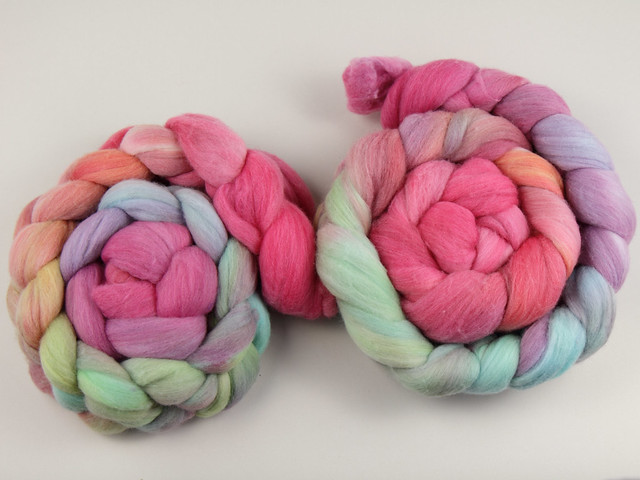 Hand Dyed Ultrafine Merino Combed Top/Roving Spinning Fibre 100g – ‘Fairy Dust’ (pastel rainbow gradient braid)