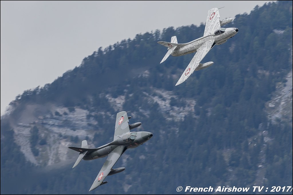 Hunter-Papyrus Switzerland - Air Force Hawker Hunter F.58 J-4015 & Hunter T.Mk.68 - Amici Dell'hunter , HB-RVR , J-4201 , Breitling Sion Air Show 2017 , sion airshow , montagne , Alpes suisse , Canton du Valais , Meeting Aerien 2017