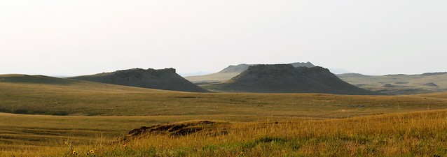 Buttes stretching across Thunder Basin National Grassland