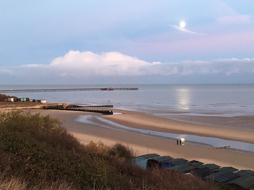 Photo of Walton-on-the-Naze and the moon