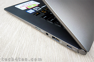 On the right side of the LG gram 14 is a second USB 3.0 port, a microSD slot and a 35mm headphone jack.