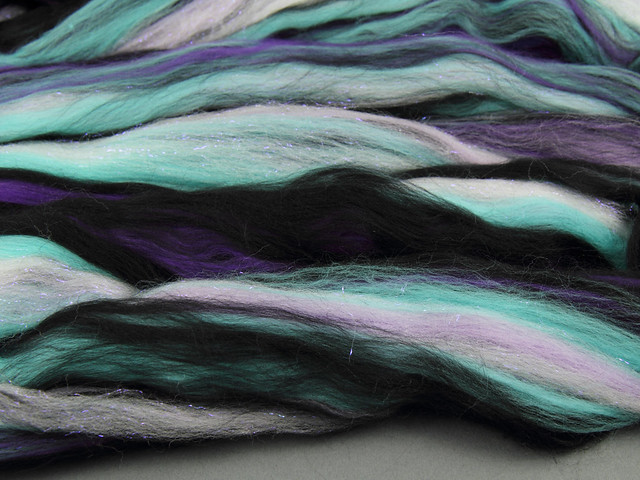 Rebel Blend extra fine Merino and Stellina combed top/roving spinning fibre 125g – ‘Intergalactic’