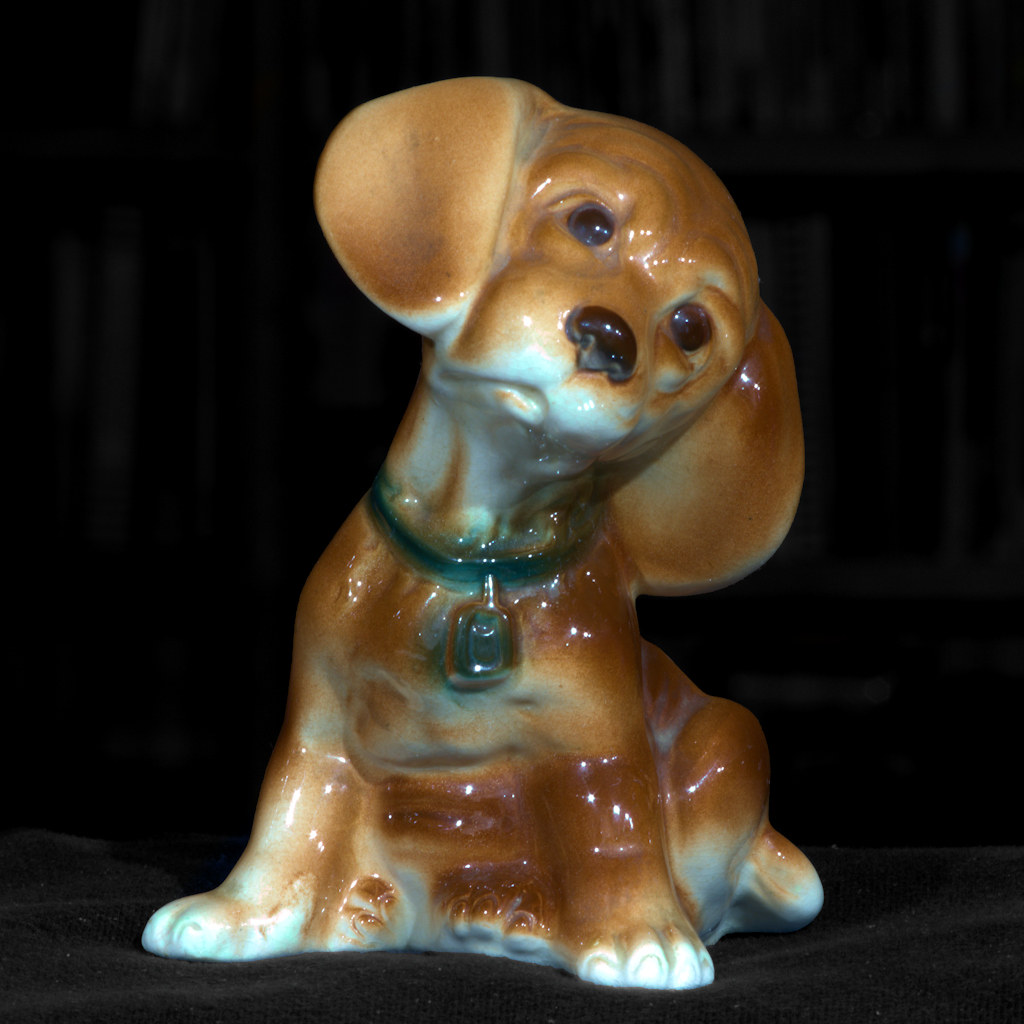 Today’s photo: Whatnot ceramic dog; photo: February 18, 2018 (Pentax K-3 II) 