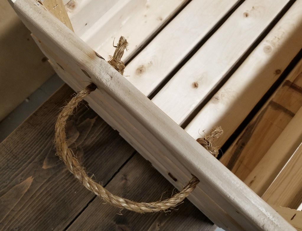 how to build a wooden crate - rope handles