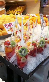 gluten free fruit cups from Mercado Central in Valencia | gluten free Valencia | gluten free Spain