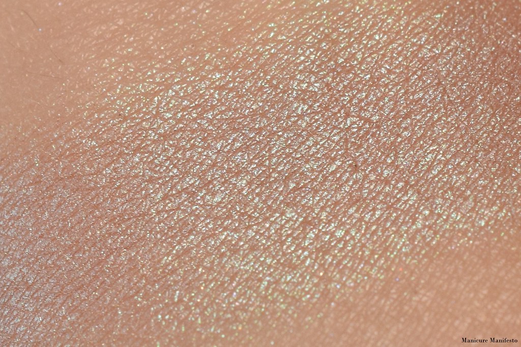 Becca opal flashes jade light chaser swatch