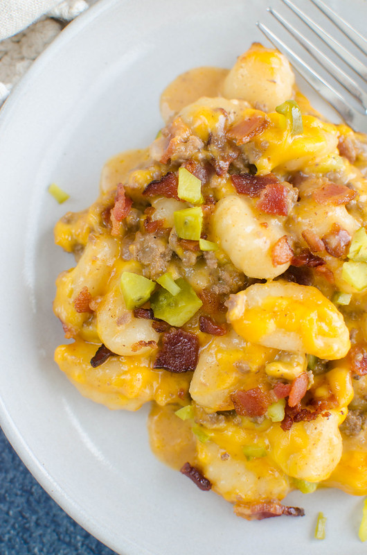 Bacon Cheeseburger Gnocchi - easy 30 minute meal! Gnocchi with everything you love about a bacon cheeseburger! Definitely a kid favorite!