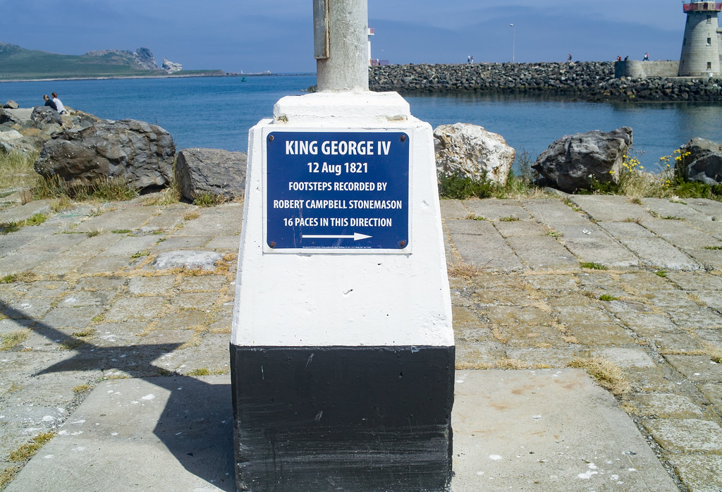 FAMOUS FOOTPRINTS IN HOWTH - KING GEORGE IV 003