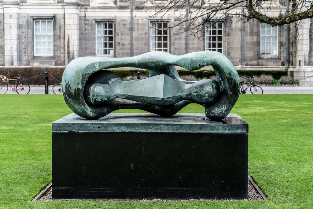 RECLINING AND CONNECTED FORMS BY HENRY MOORE  002