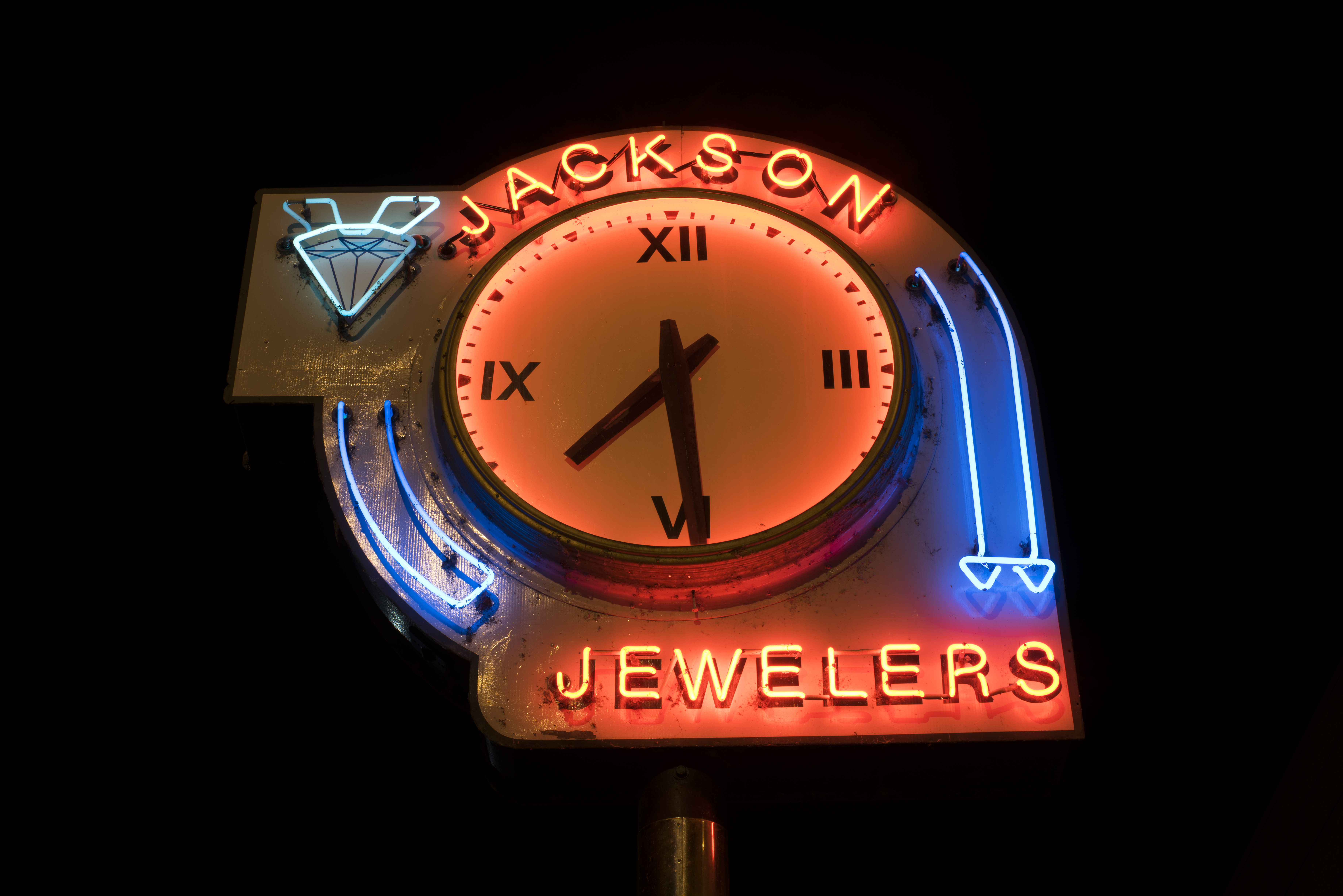 Jackson Jewelers - 225 Liberty Street NE, Salem, Oregon U.S.A. - January 20, 2018