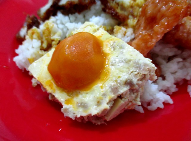 Diandianlai Cafe steamed minced pork with salted egg yolk
