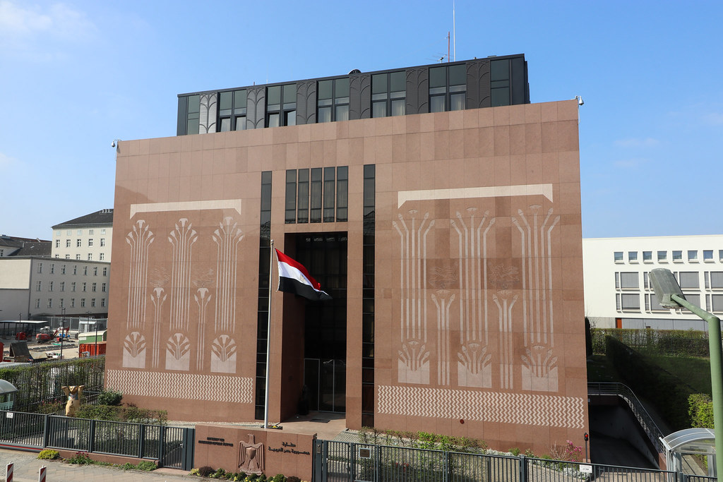 Berlín_0220 | Botschaft der Arabischen Republik Ägypten, Tie… | Flickr