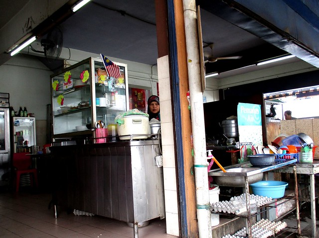 Fast Cafe Malay lady's satll