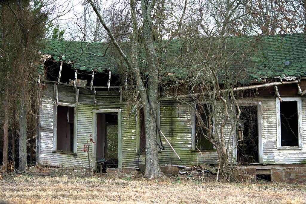 Today’s photo: Decaying home, Pope County, Arkansas, January 20, 2018 (Pentax K-3 II)
