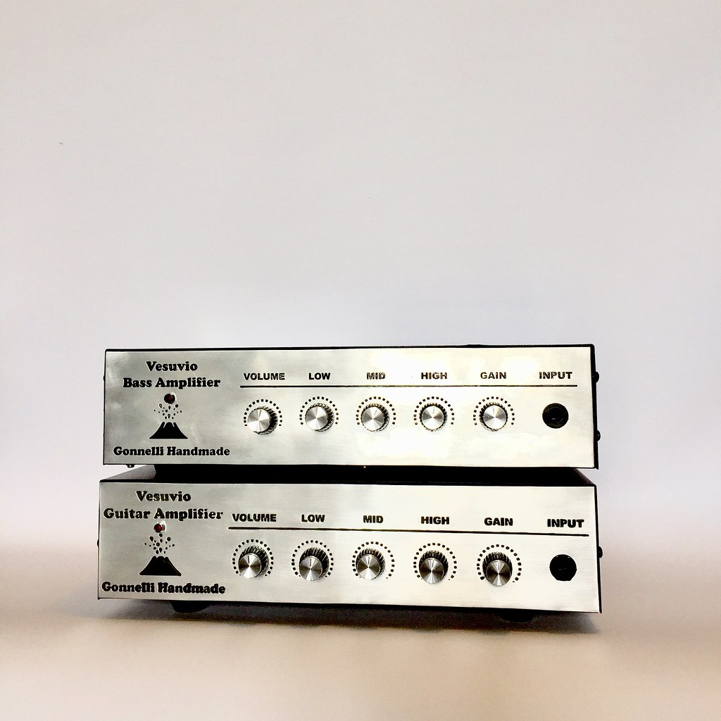 Vesúvio Bass Amplifier 38494273430_d13f494cc4_b