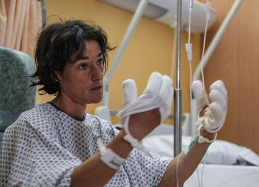 Η Elisabeth Revol στο νοσοκομείο | Photo (c): Philippe Desmazes / AFP