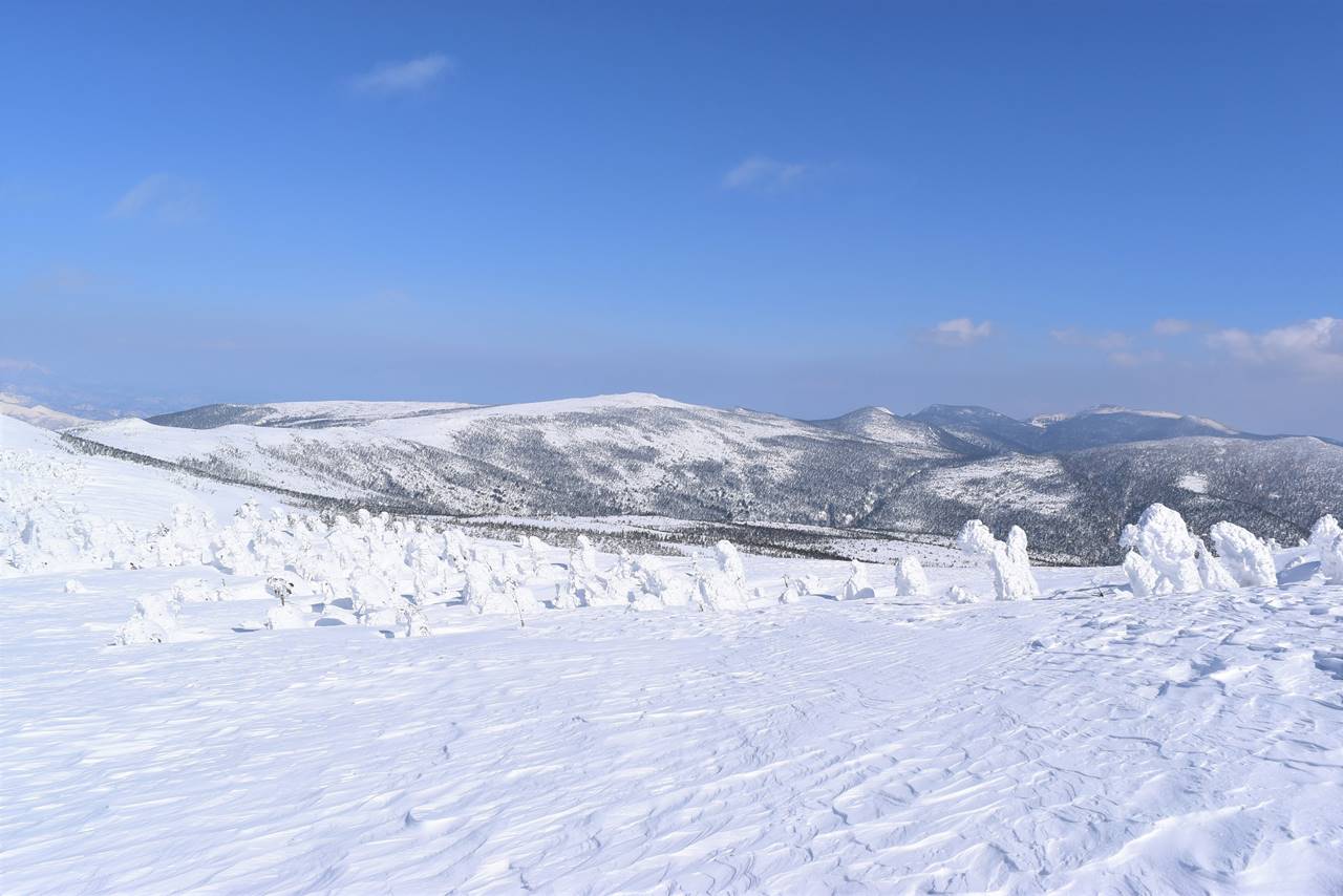 冬の西吾妻山雪山登山　東吾妻山方面の稜線