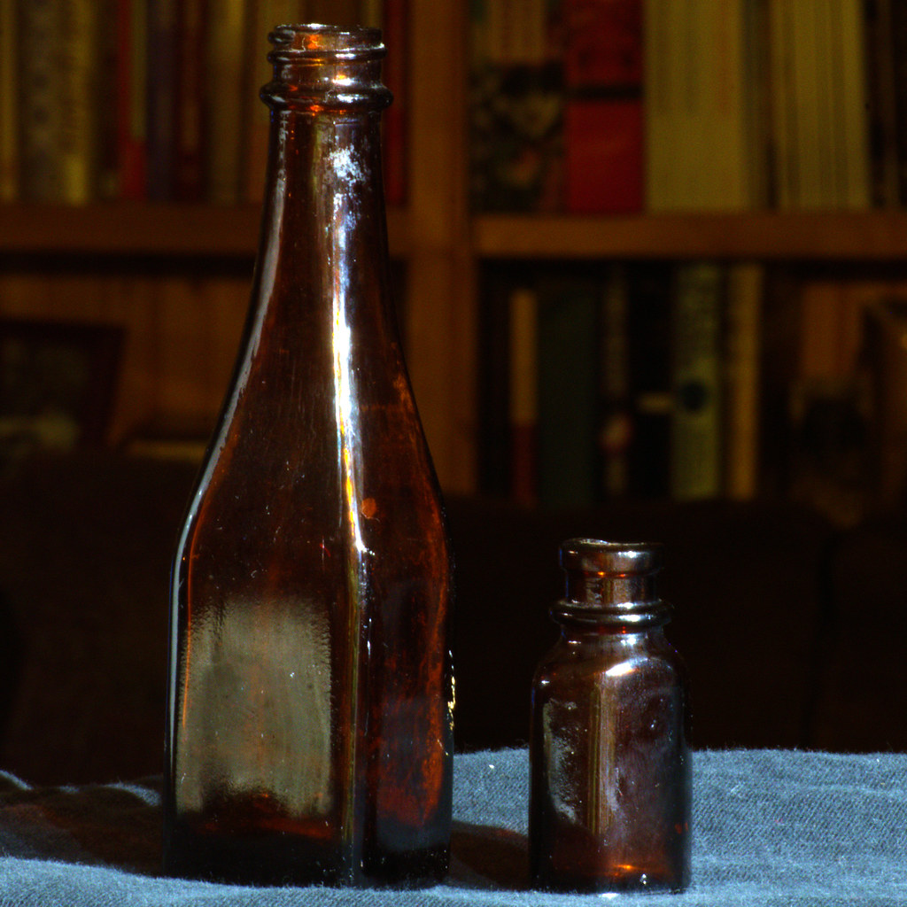 Brown antique bottles, March 9, 2018 (Pentax K-3 II )