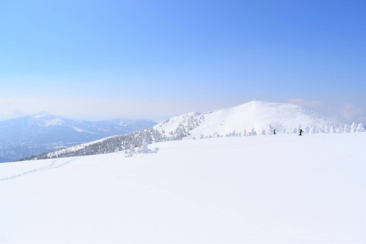 冬の西吾妻山登山　西大巓と磐梯山