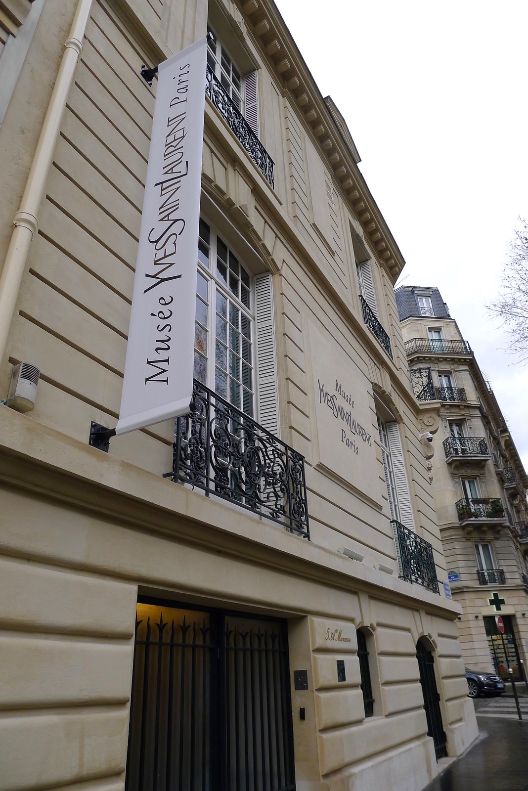 Musée Yves Saint Laurent, Paris