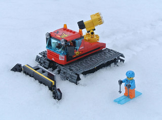 Review: 60222 Snow Groomer