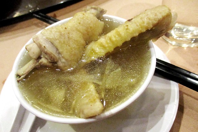 Chicken & fish maw soup