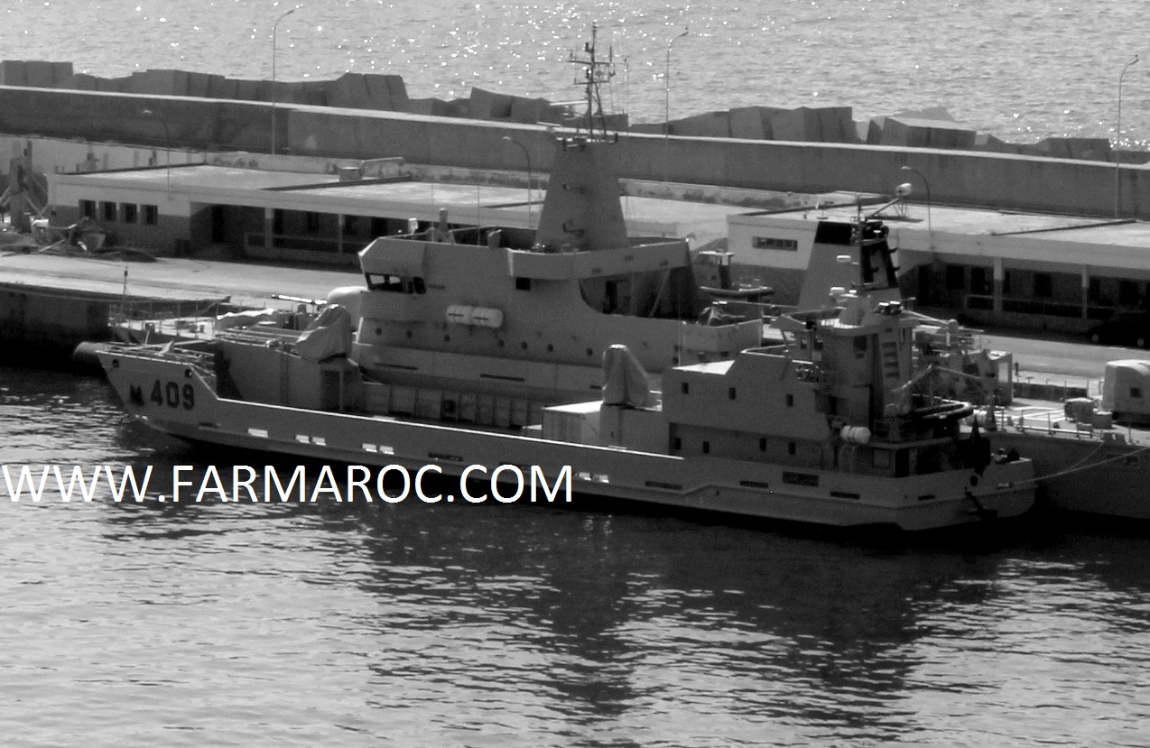 Royal Moroccan Navy Fleet Auxiliary / Unités Auxiliaires de la MRM - Page 4 45007343904_84afdba30a_o
