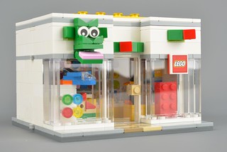 Review: LEGO stores