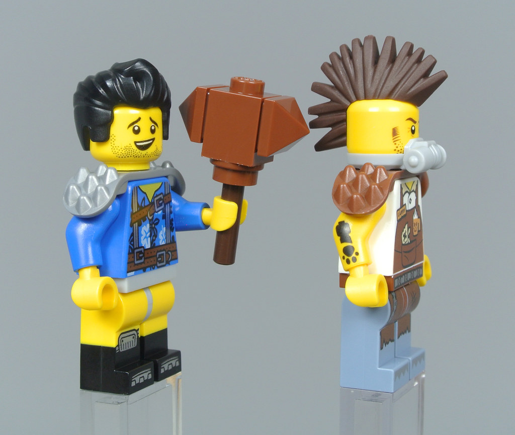 LEGO Tan 1x6x5 Wall Panel with Adventurers Gold Idol Sticker Panel 