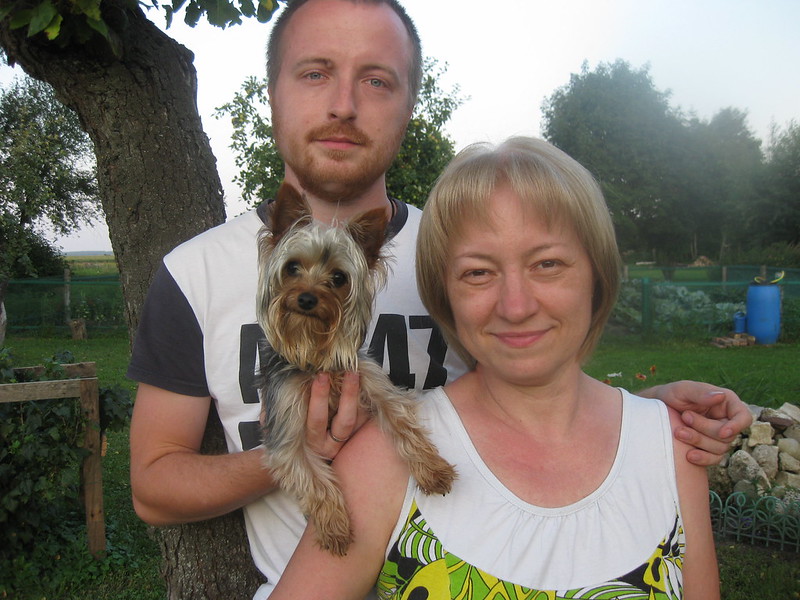 Курова (Маркина) Елена Николаевна с сыном Ильёй с со своей собачкой Рэйм