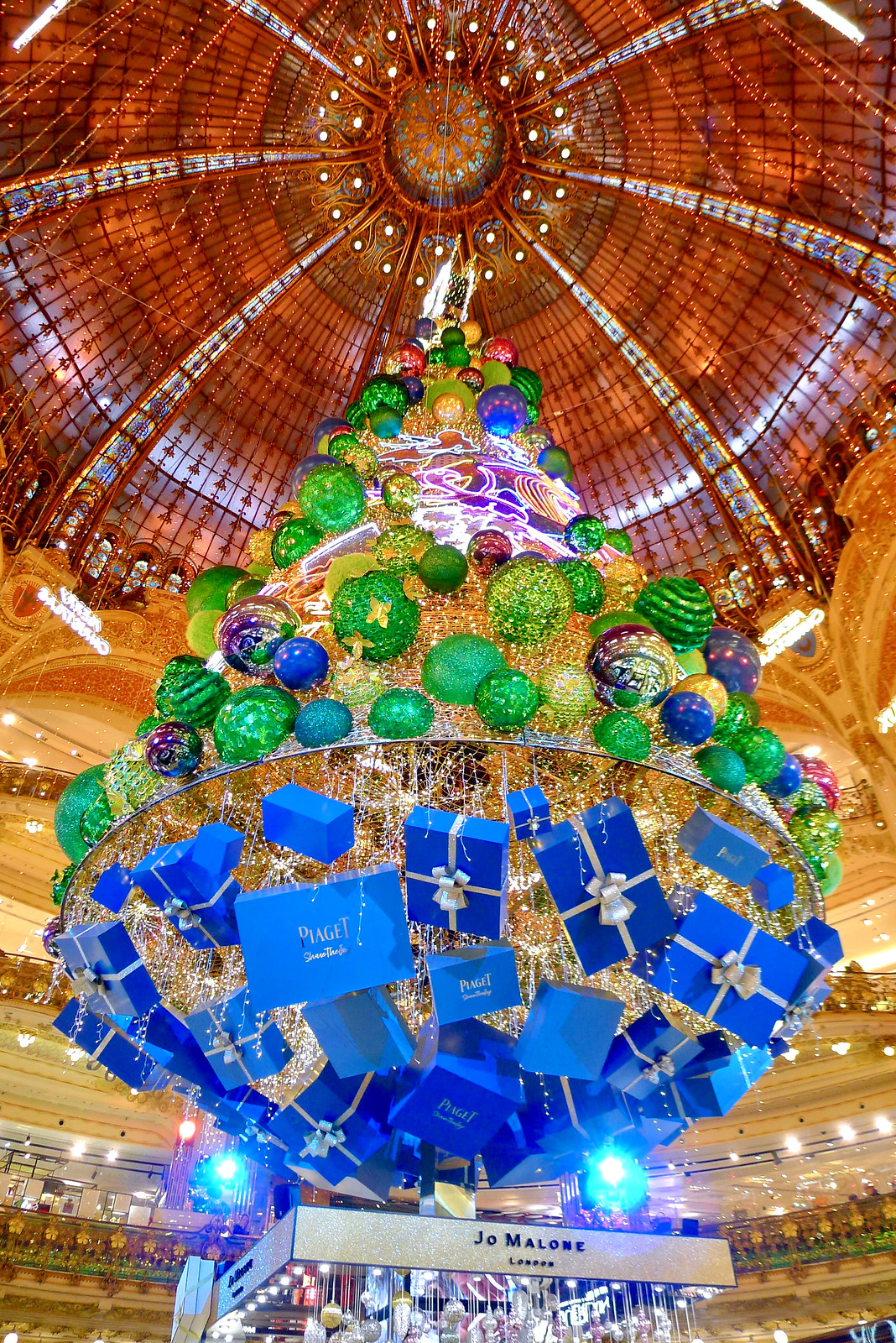 L'arbre de Noël 2018 aux Galeries Lafayette Haussmann, Paris