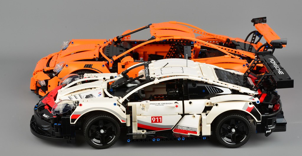 Lego Technic 42096 Porsche 911 Rsr Review Brickset Lego