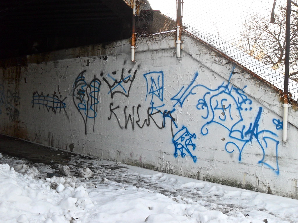 Latin Kings Grafitti Milf Stream