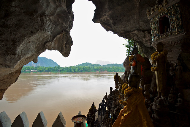 Laos - Pak Ou caves