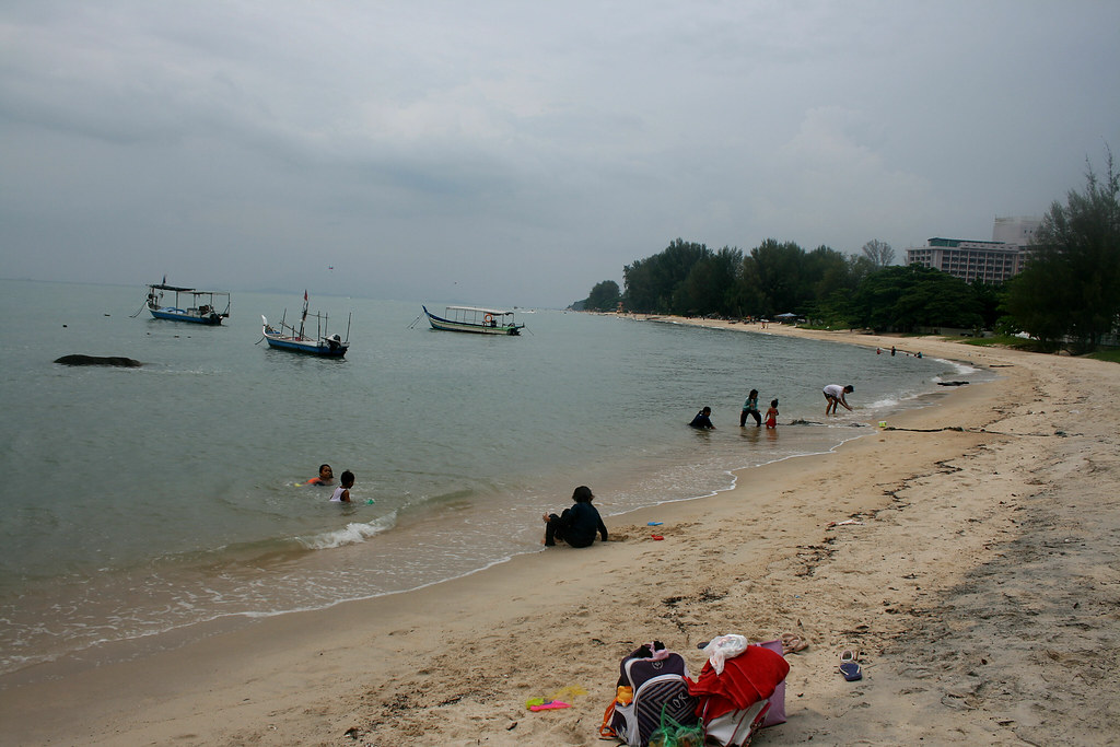 10 Best Penang Beaches Where You Can Chill For Hours