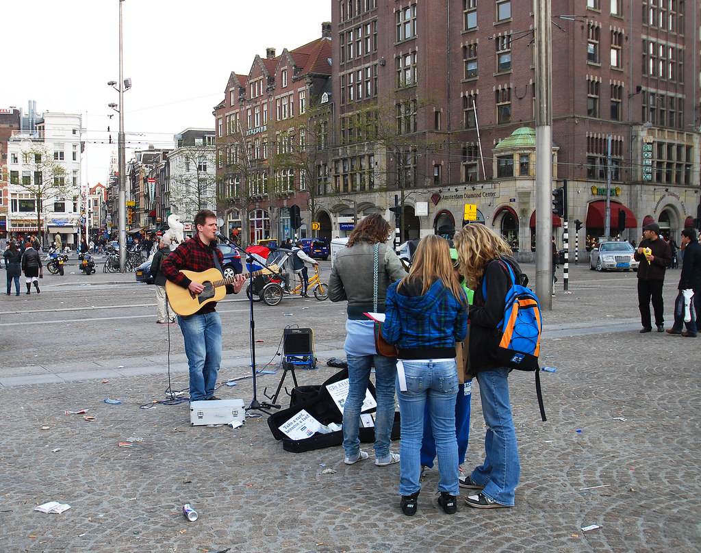 Travel Budget -Street Performers