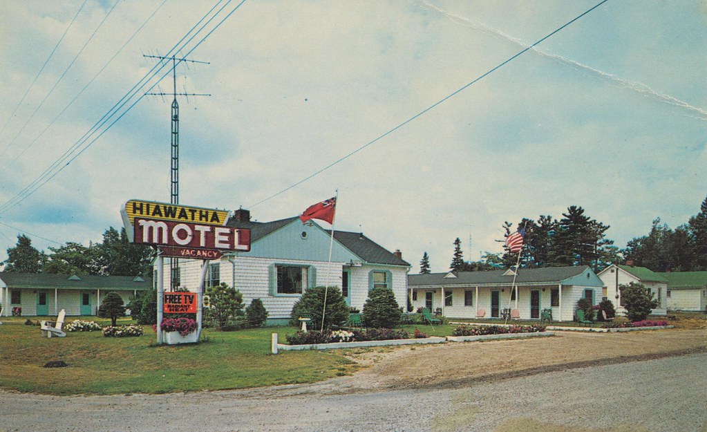 Hiawatha Motel - Mackinaw City, Michigan