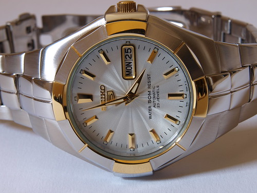 Seiko 5 Automatic Mechanical Watch SNZE30 Face | Calgary Reviews | Flickr
