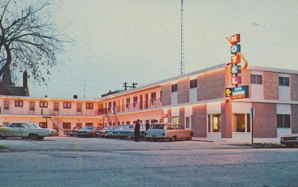 R & L City-Center Motel - Devil's Lake, North Dakota