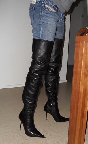 Rosina @home | Rosina in GML thigh high boots. | Rosina's Heels | Flickr