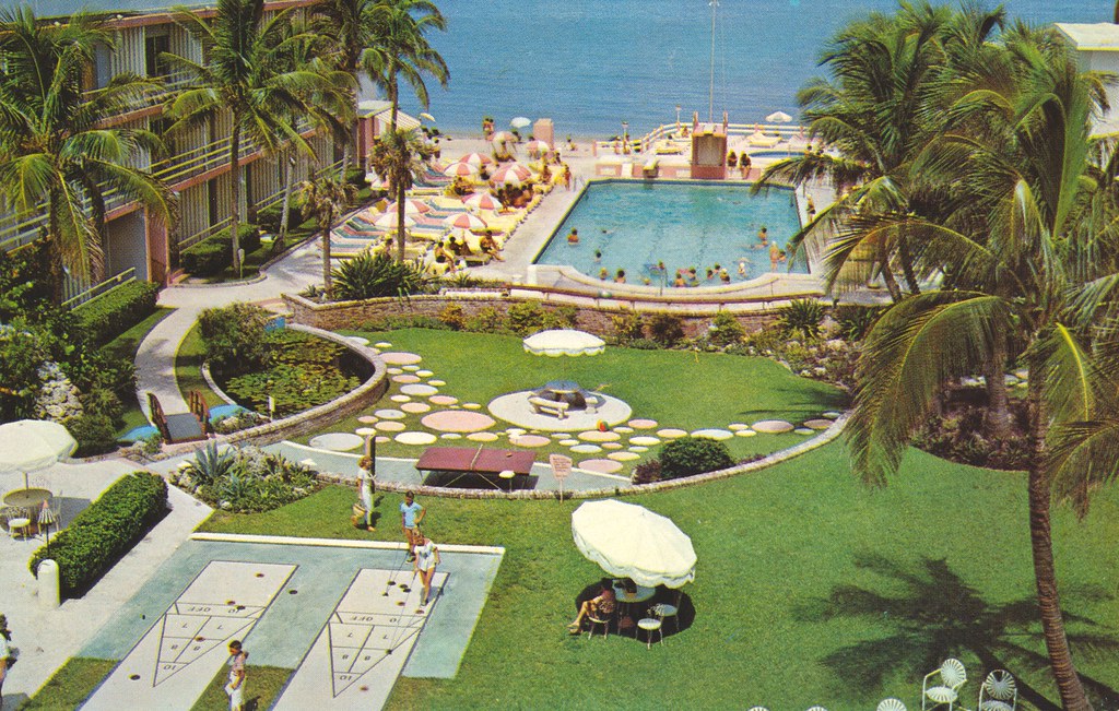 Chateau Resort Motel - Miami Beach, Florida
