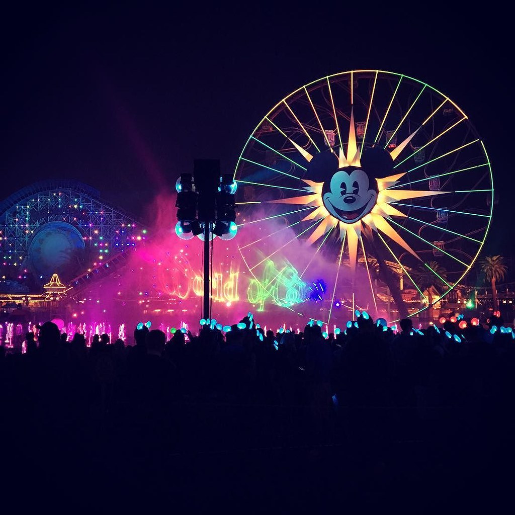 Beautiful way to end the night! #Disney #worldofcolor