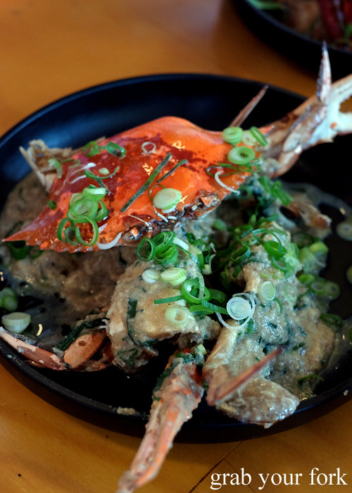 Blue swimmer crab with white pepper sauce at Good Luck Pinbone in Kingsford