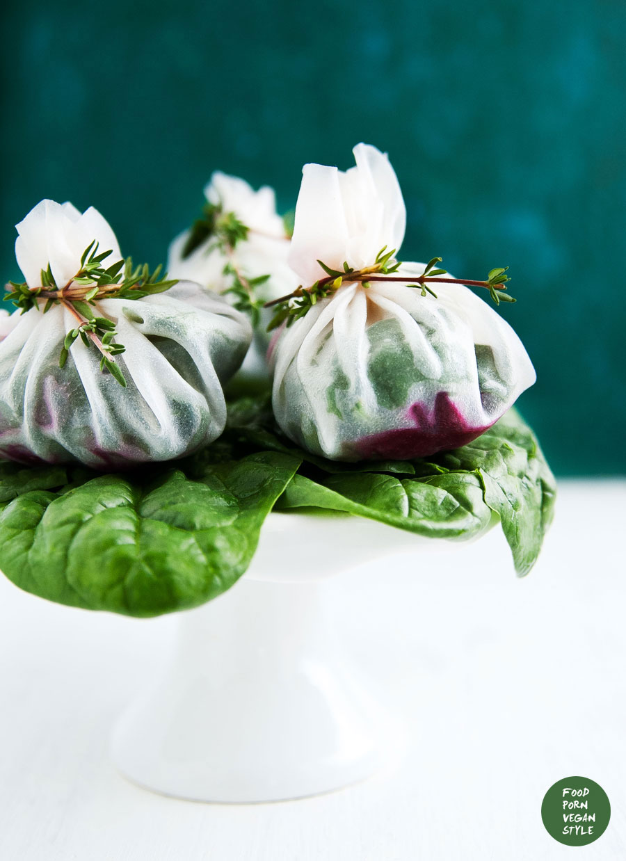 Rice paper "pouches" filled with spinach, roasted beetroot and basil-almond pesto