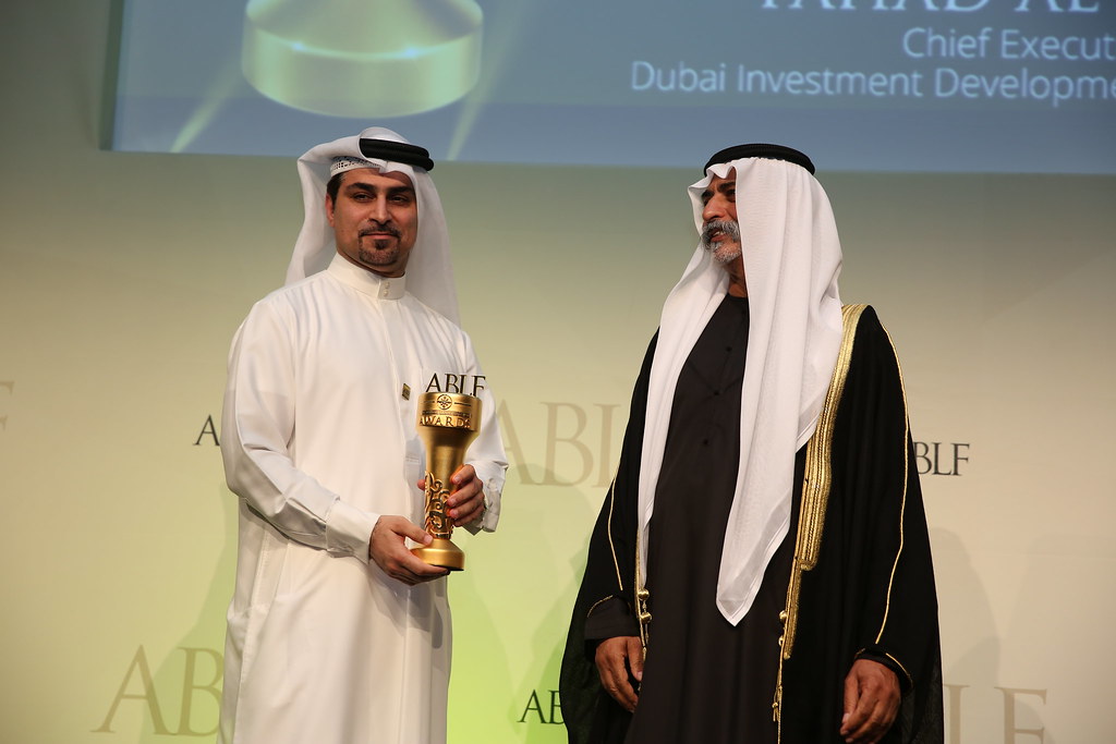 Fahad Al Gergawi, Chief Executive Officer, Dubai Investment Development Agency (Dubai FDI), UAE receiving the ABLF Ambassador of Commerce Award from H.H. Sheikh Nahayan Mabarak Al Nahayan, Minister of Culture and Knowledge Development, UAE