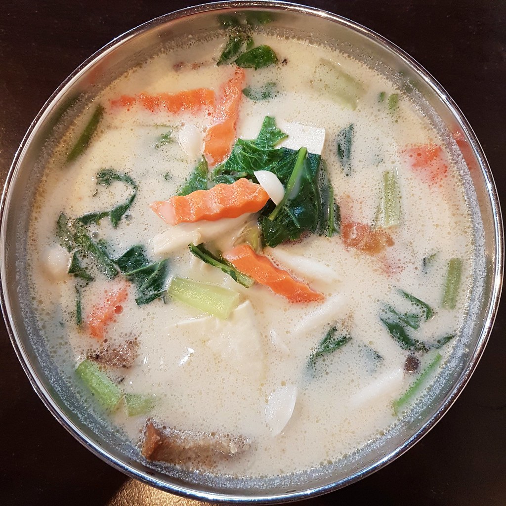 素鱼头米 Vege Fish Meehoon Soup (with milk) $7.90 @ Dining Bowl Vege Cuisine Taman OUG