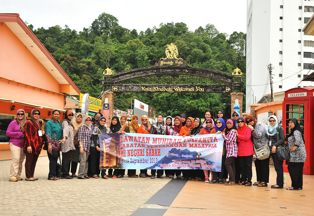 Jabatan Air Sabah Hotline - Potong sepuluh sambungan air haram di