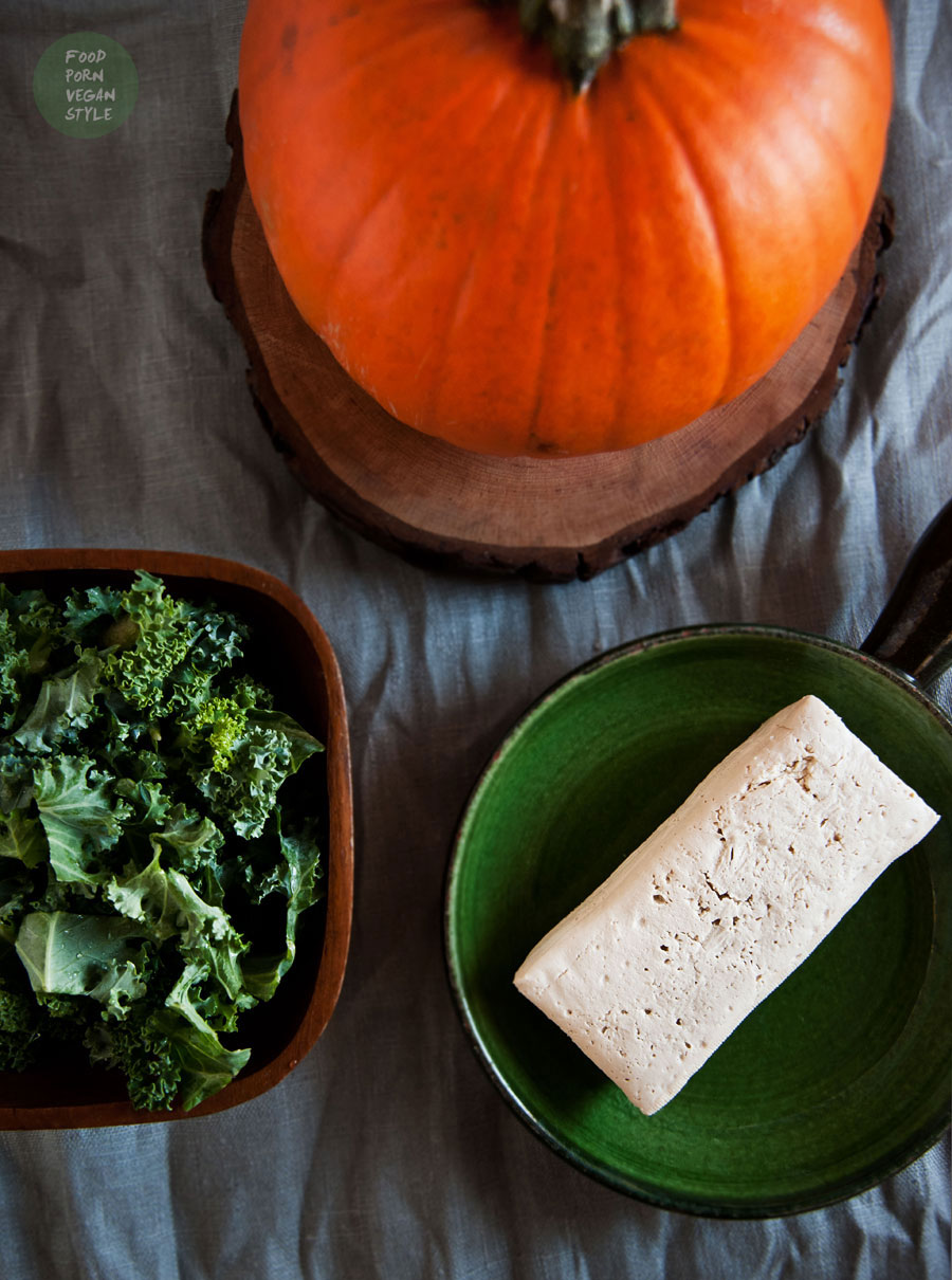 Tofu scramble with pumpkin and kale