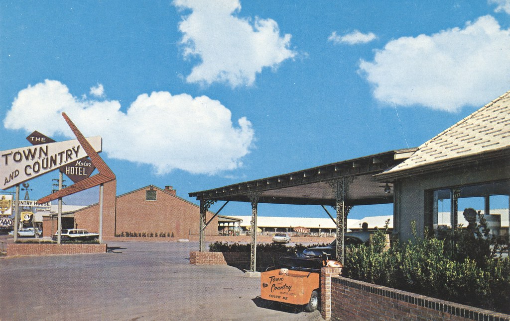Town and Country Motor Hotel - Wichita Falls, Texas