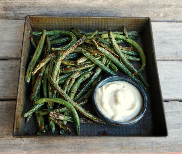 Roasted Green beans with dipping sauce